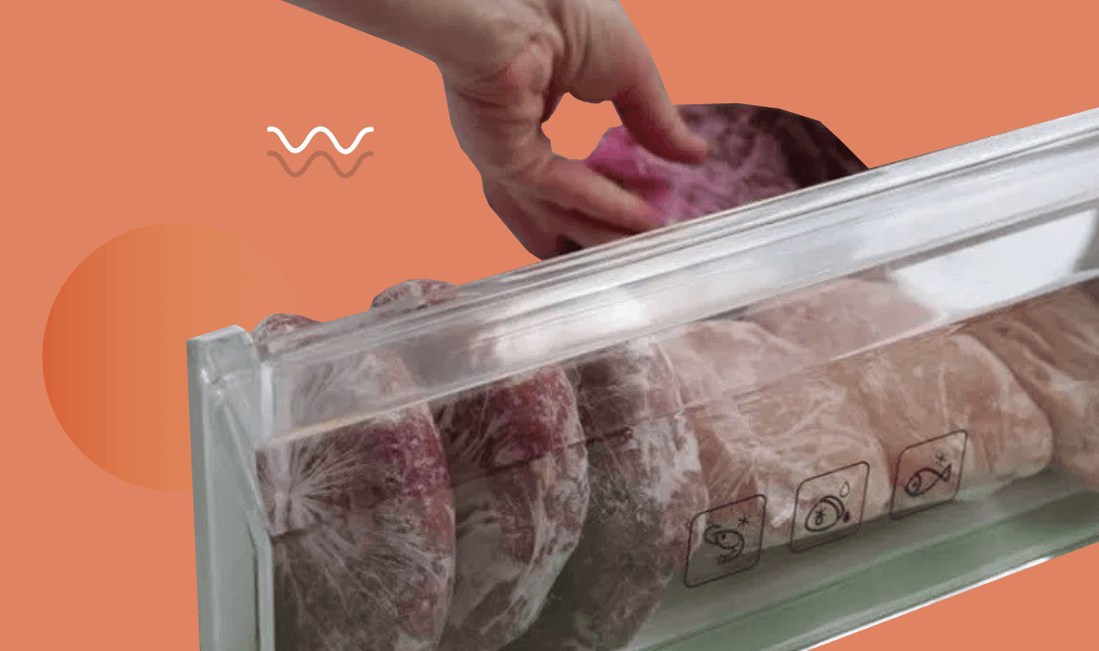 Daging yang dibekukan di dalam lemari es tidak membusuk. kejadian ini dapat dijelaskan sebagai