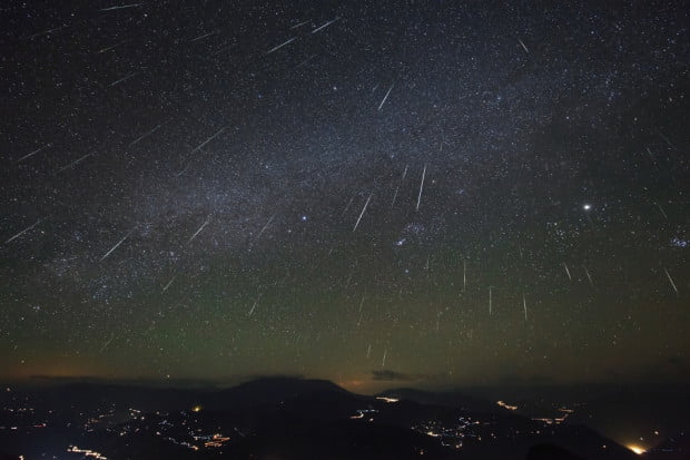 Peristiwa langit hujan meteor perseid