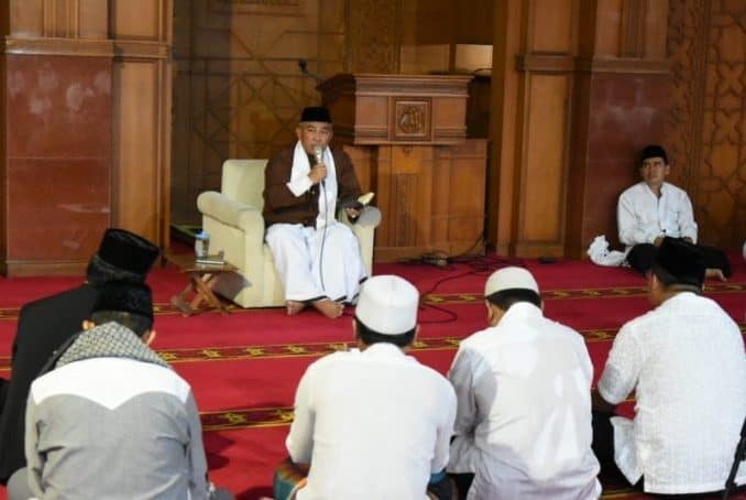 √ 9 Contoh Teks Ceramah Singkat (Berbagai Topik): Sabar, Syukur
