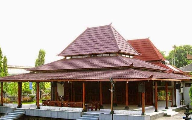 rumah adat jawa timur