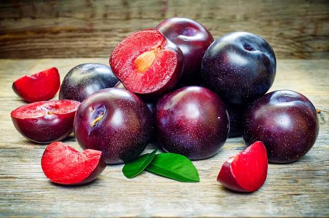manfaat buah plum