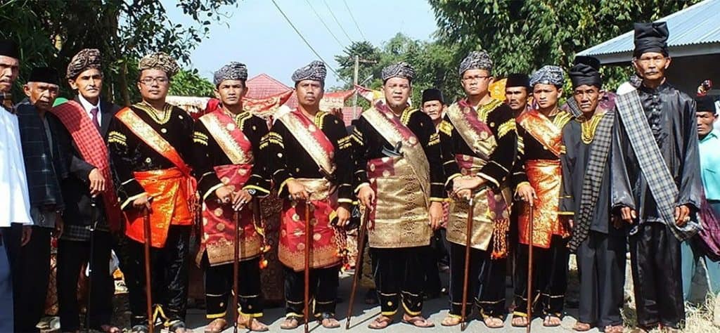 √ Suku Minang Minangkabau Sejarah Bahasa Tarian Dan Kebudayaan Lengkap 