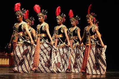 tari srimpi 
